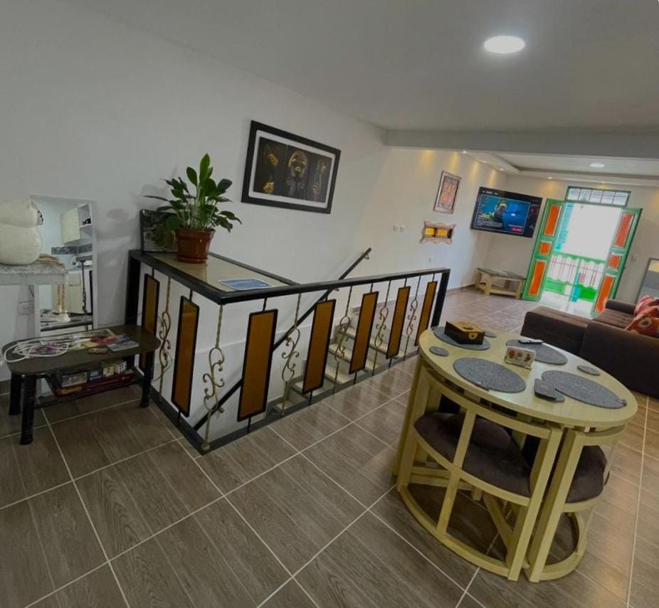 Game Room, Dining area