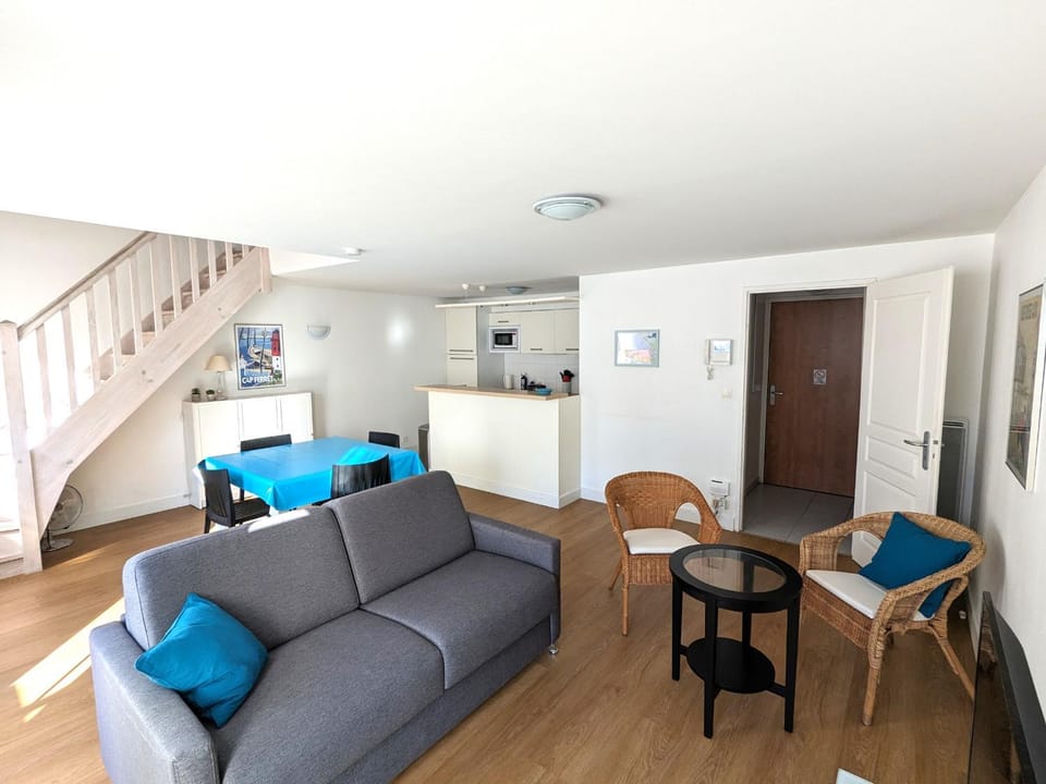Duplex T3 lumineux avec balcon, parking et WIFI à Arcachon - FR-1-420-140 Apartment in Arcachon