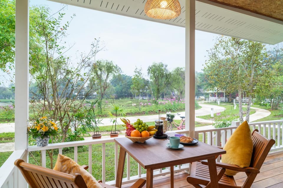 Patio, Natural landscape, Garden, View (from property/room), Balcony/Terrace, Dining area, Garden view