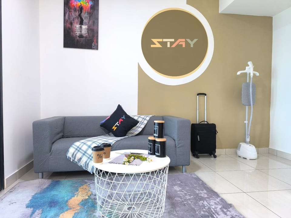 Almas Couple Cozy Studio Netflix 100mbps! By STAY Apartment in Johor