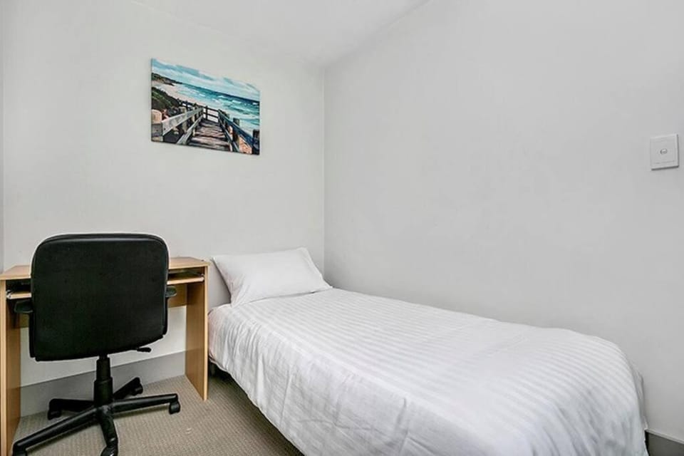 SX339 - CBD Chinese Gardens Views, Modern 2BR Apt Apartment in Sydney
