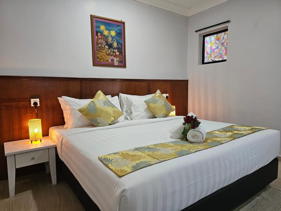 Bed, Decorative detail, Bedroom