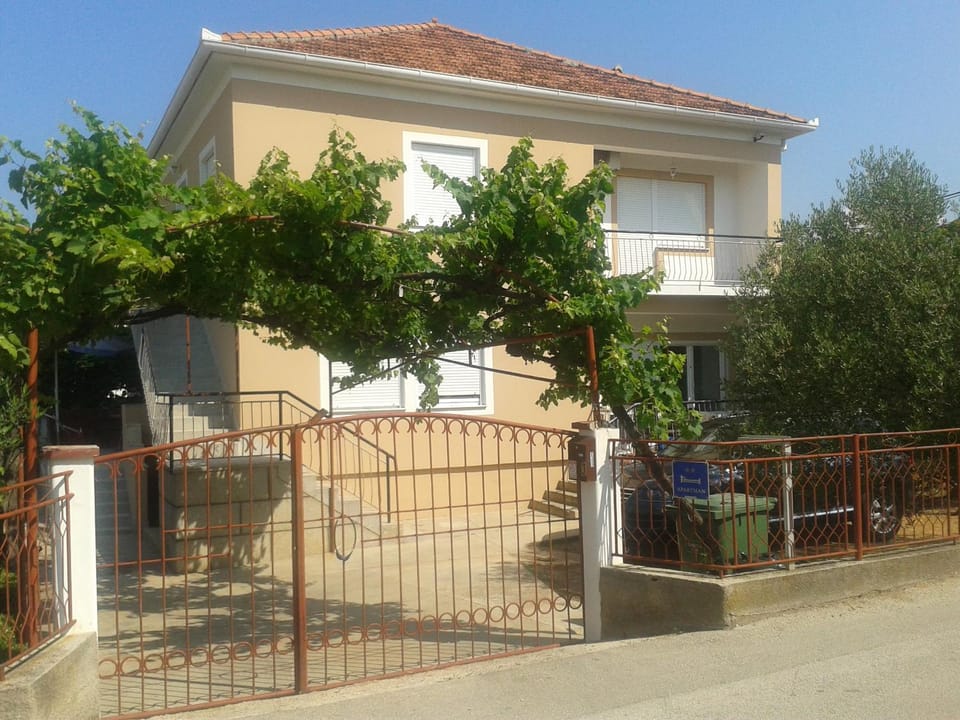 Property building, Sea view