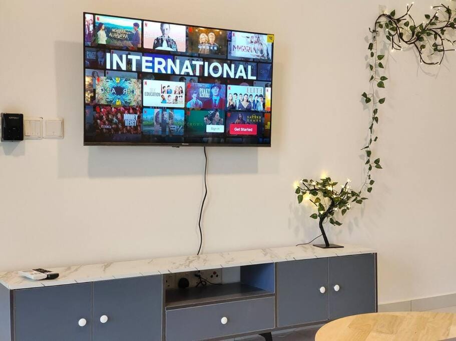 Skytree A0802-(1) Netflix Aeon ByStay Apartment in Johor Bahru