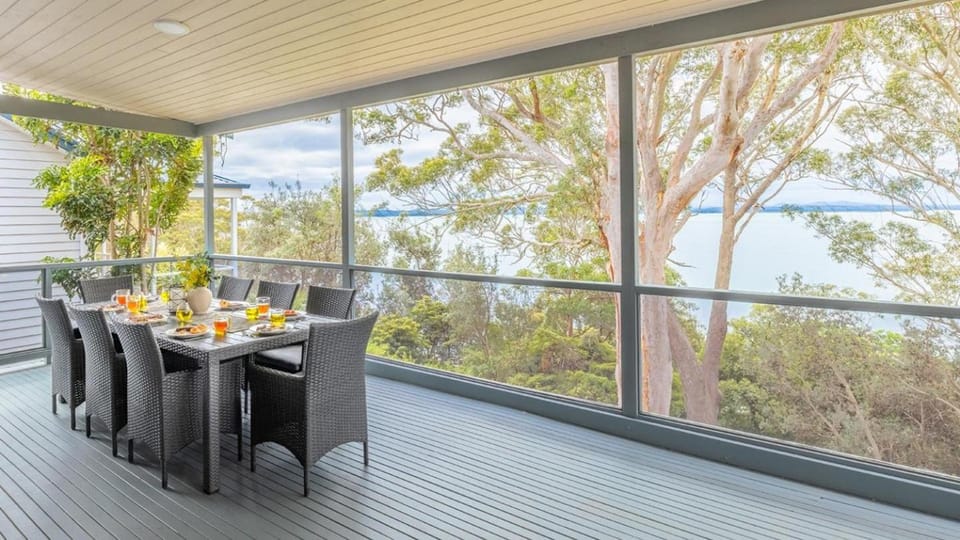Azzurra - Direct access to the beach House in Nelson Bay