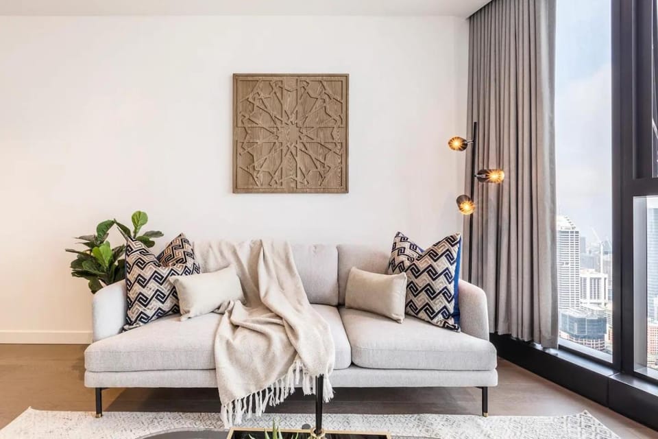 Queens Place Classy Lvl 69 Apt w Skyline Views Apartment in Melbourne