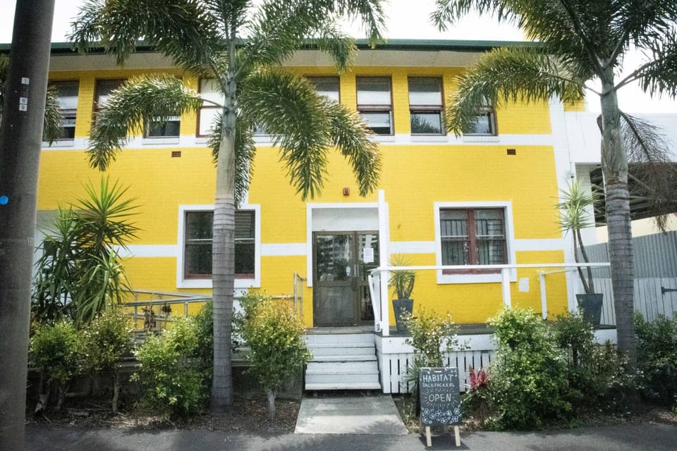 Property building, Facade/entrance