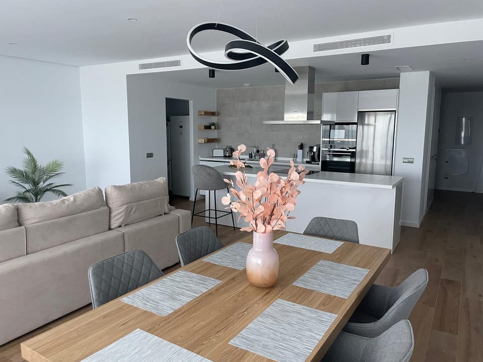 Kitchen or kitchenette, Living room