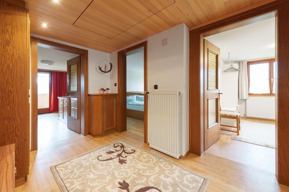 Property building, Photo of the whole room