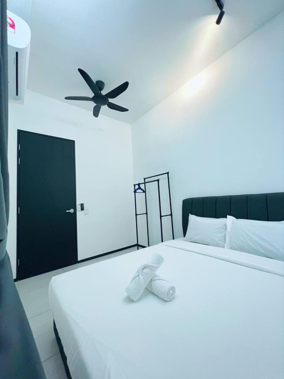 Urban Suite by Uptrend Home Management Apartment in George Town