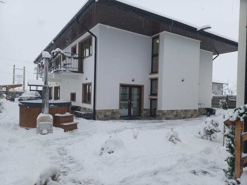Casa Ovidiu Rasnov House in Brașov County
