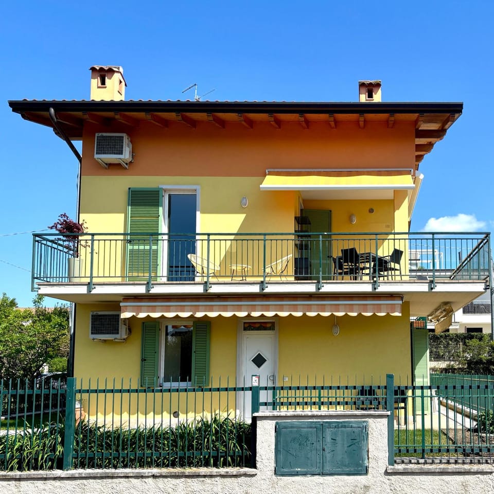 Property building, Balcony/Terrace