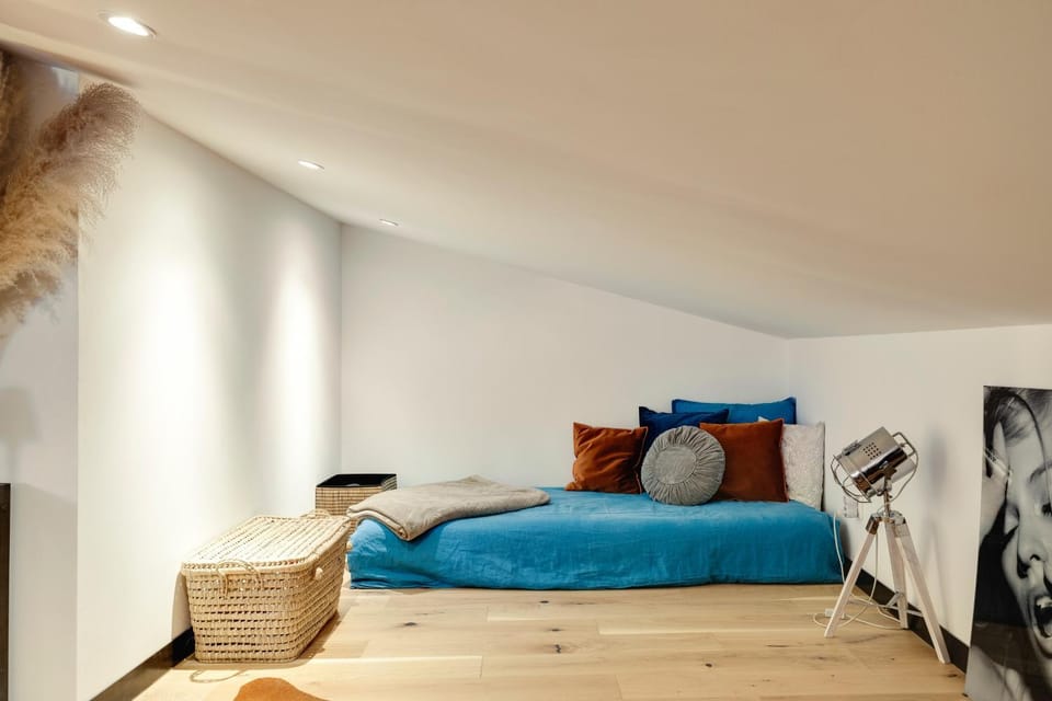 Property building, Living room