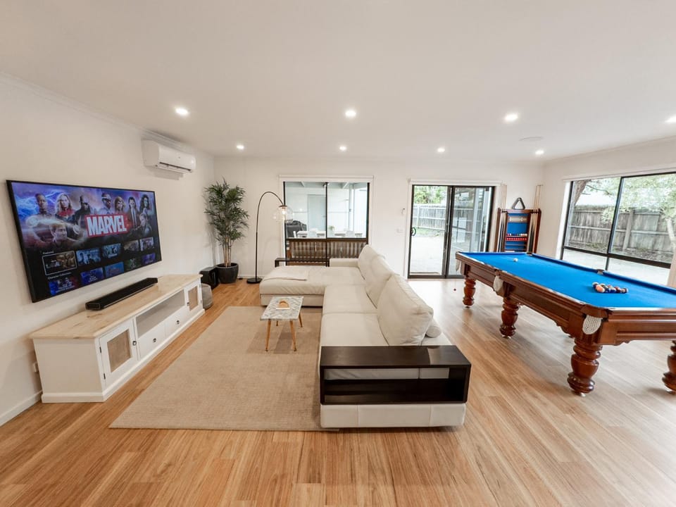 Billiard, TV and multimedia, air conditioner