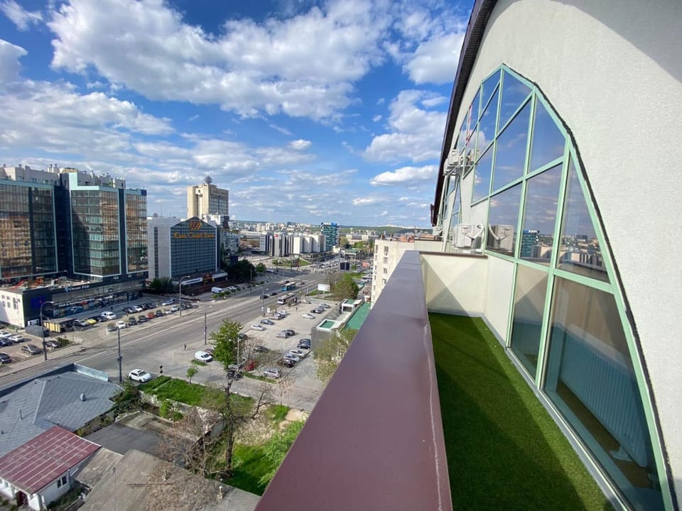 The irresistible Apartment with terasa at Lev Tolstoi Apartment in Chișinău