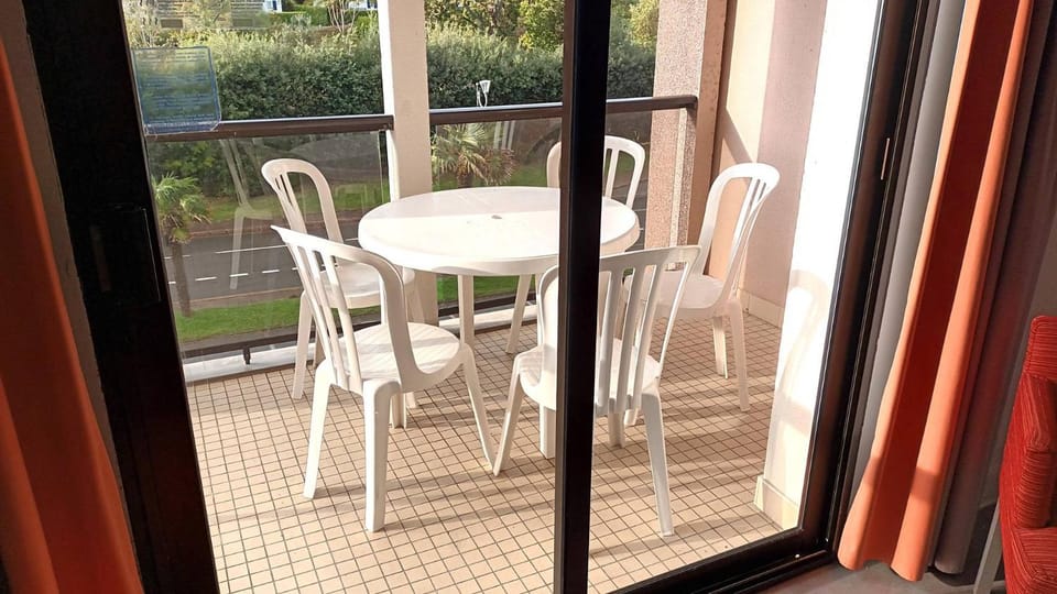 Appartement avec PISCINE, plage de Trestraou à PERROS-GUIREC - Réf 505 Apartment in Perros-Guirec