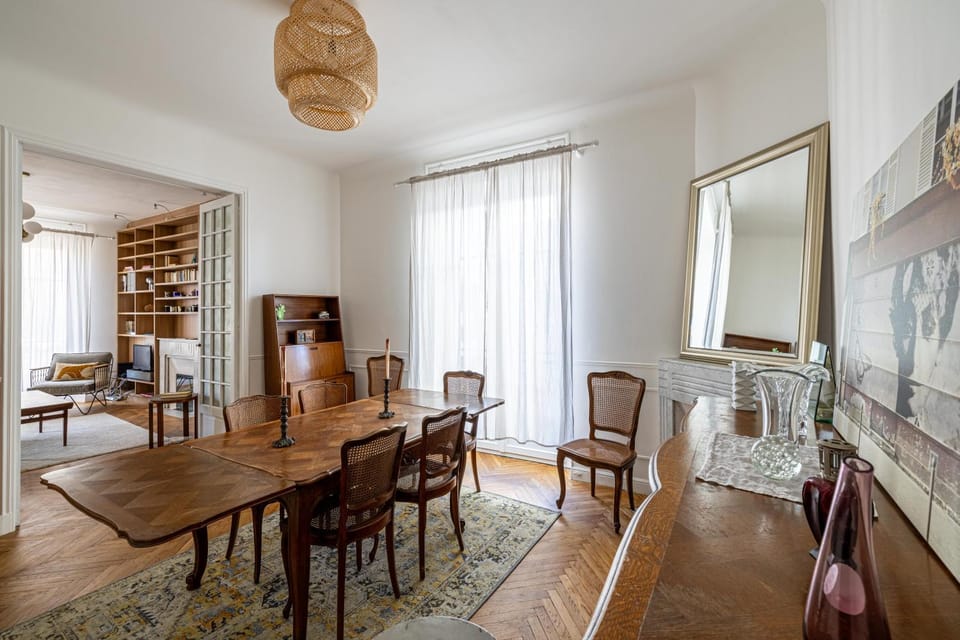 Seating area, Dining area, furniture