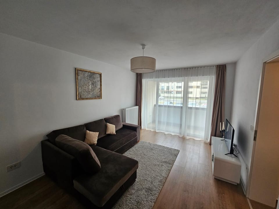 Communal lounge/ TV room, TV and multimedia, Living room, Seating area, Evening entertainment