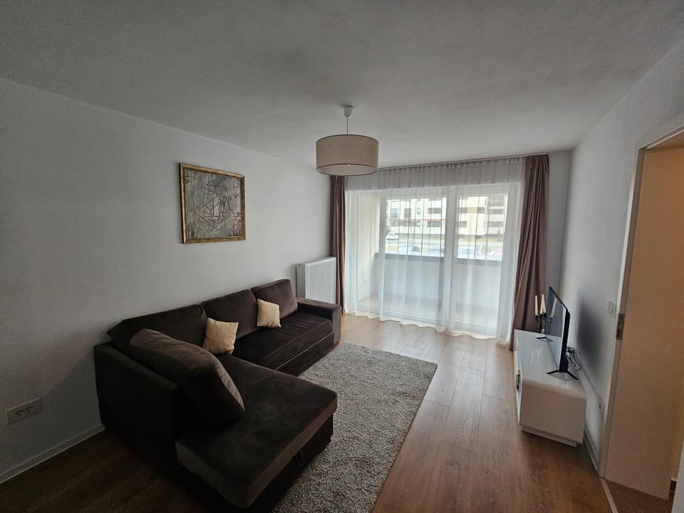 Communal lounge/ TV room, TV and multimedia, Living room, Seating area, Evening entertainment