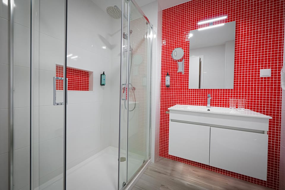 Shower, Bathroom