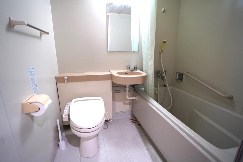 Shower, Toilet, Bathroom, Bath