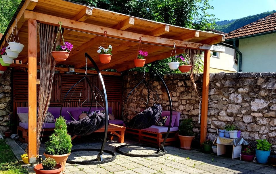 Patio, BBQ facilities, Seating area, Garden view