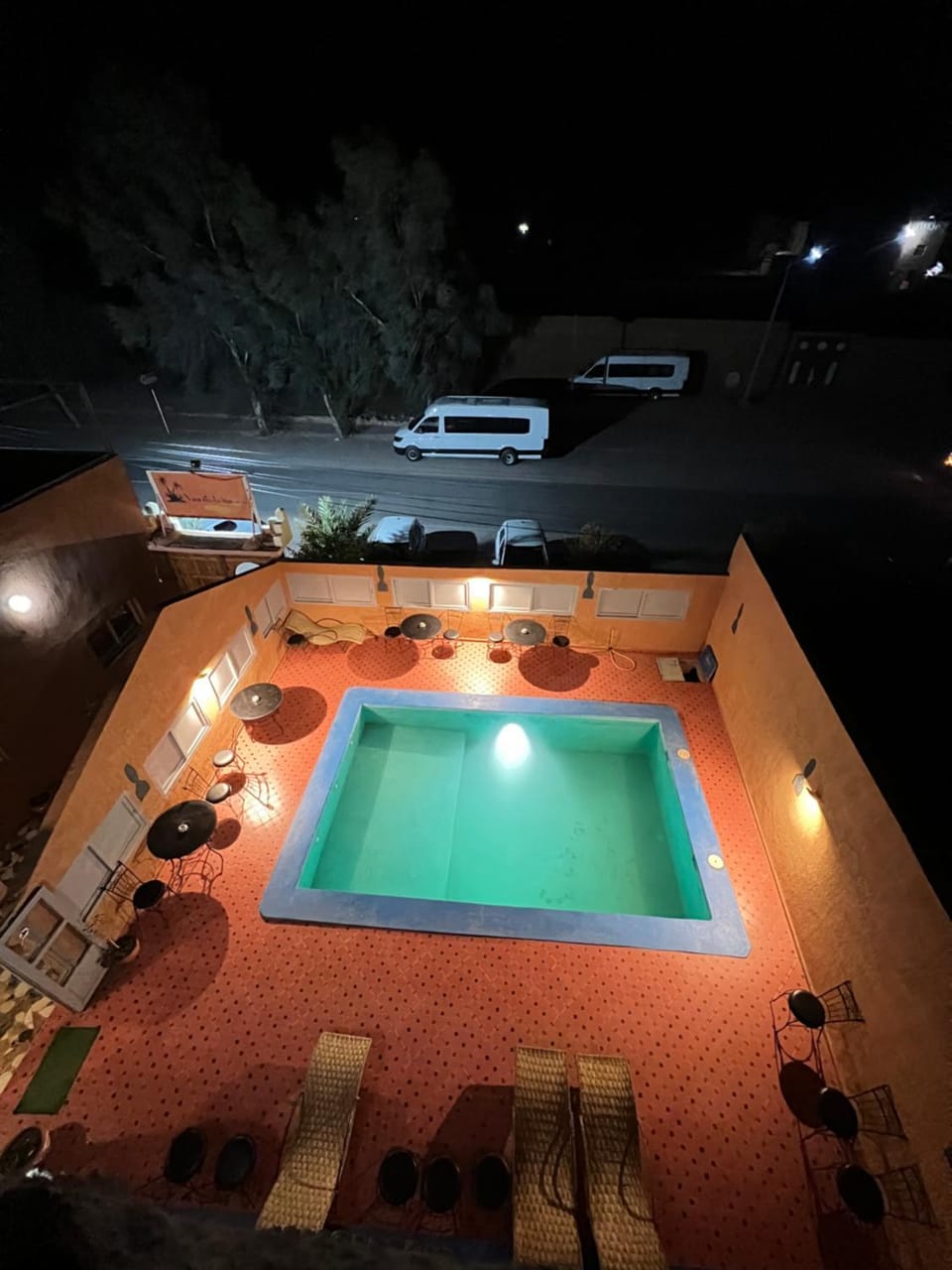Pool view, Swimming pool, sunbed