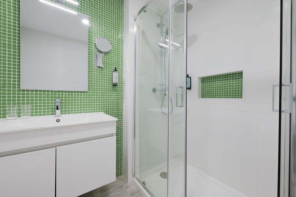 Shower, Bathroom