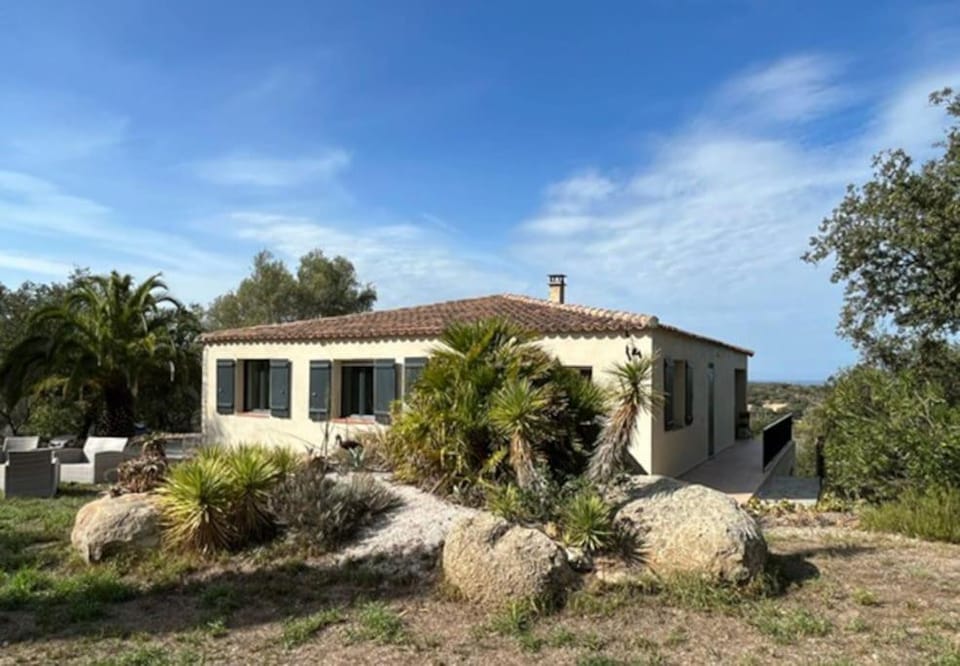 Maison Jardin d'Agrumes - Lozari Villa in Belgodère
