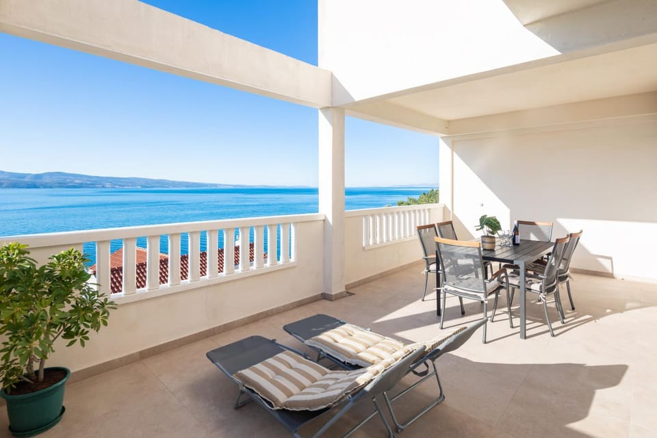 Day, View (from property/room), Balcony/Terrace, Seating area, Sea view