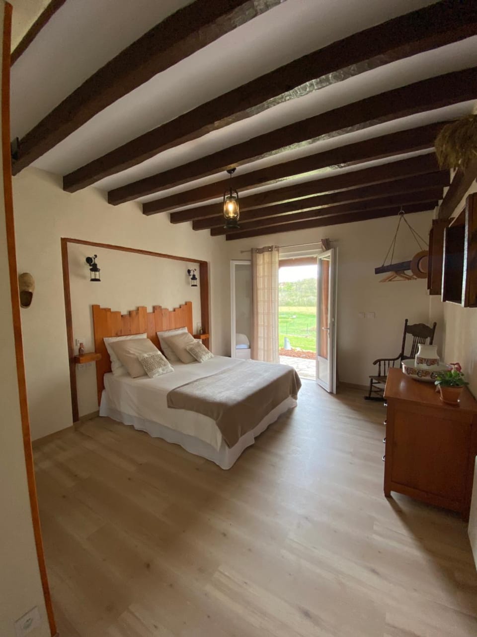 Photo of the whole room