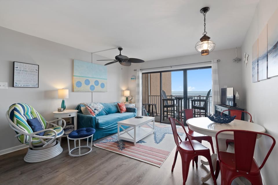 Beachfront, Updated, Topsail Dunes Shining Sea Apartment in North Topsail Beach