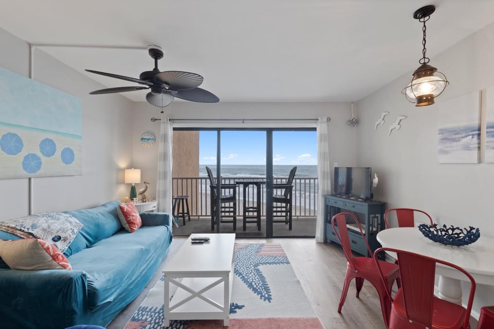 Beachfront, Updated, Topsail Dunes Shining Sea Apartment in North Topsail Beach