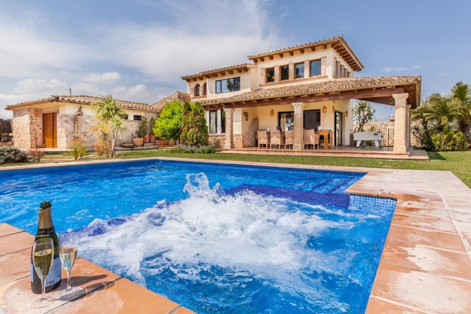 Hot Tub, Swimming pool, Swimming pool
