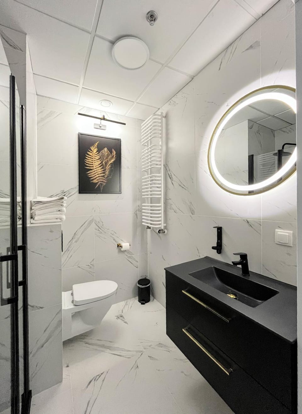 Warsaw Concierge Tower Apartment in Warsaw