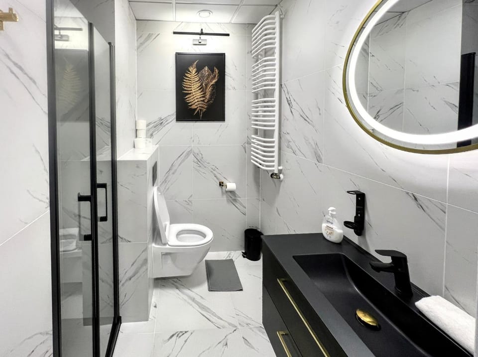 Warsaw Concierge Tower Apartment in Warsaw