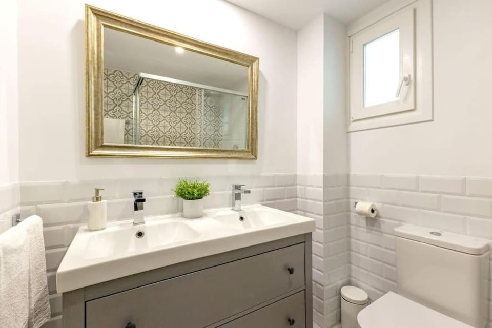 Cardenal Cervantes Deluxe by Valcambre Apartment in Seville