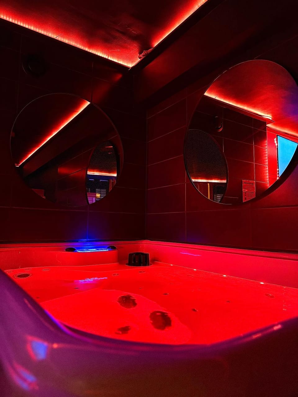 LA LOVEROOM by Sunnyroom Apartment in Perpignan