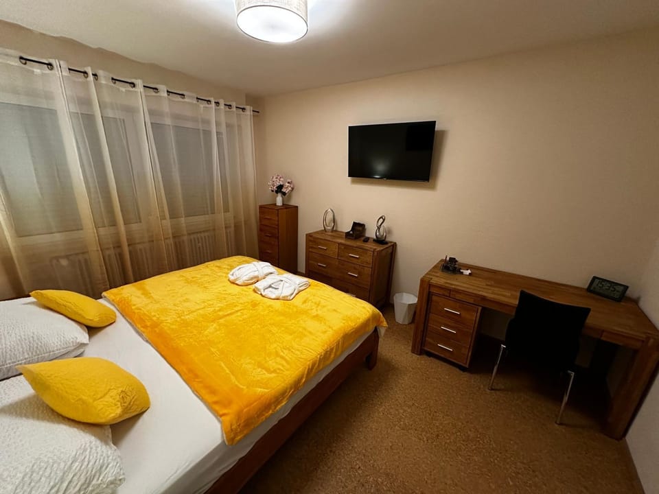Photo of the whole room, hair dresser