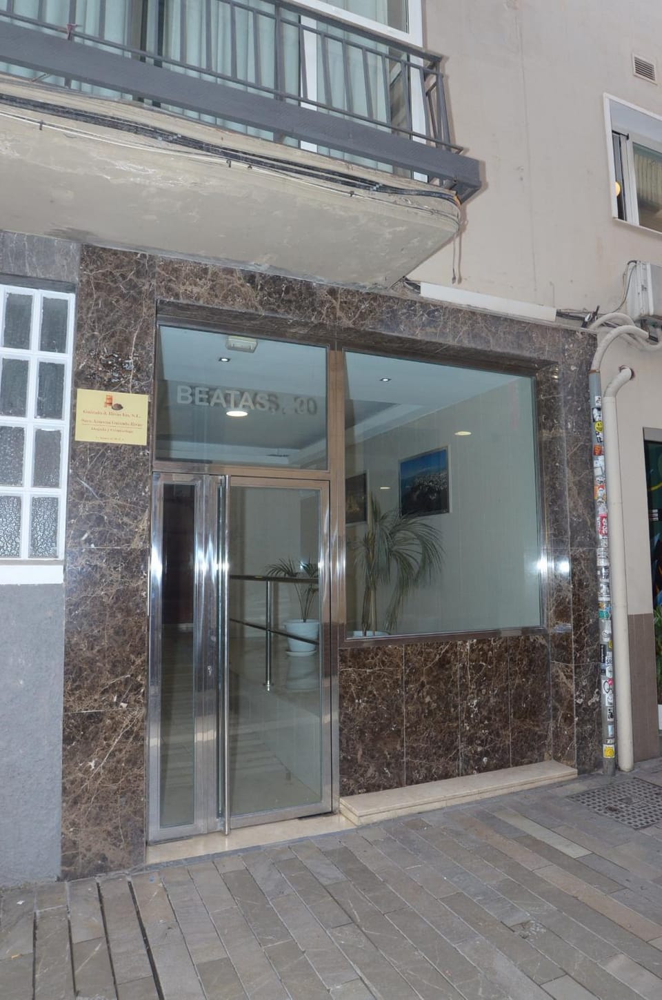Facade/entrance