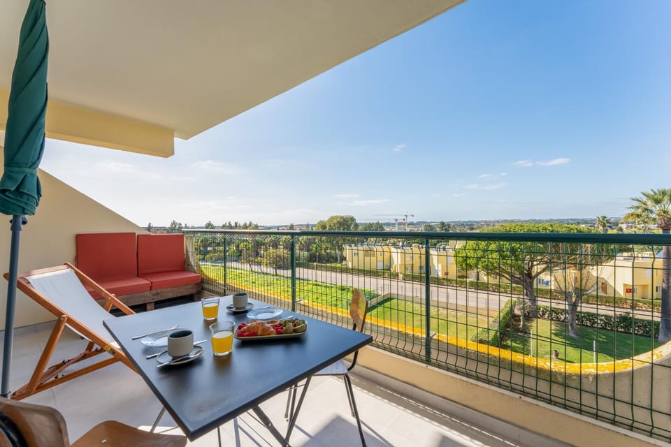 View (from property/room), Balcony/Terrace, Seating area, Dining area