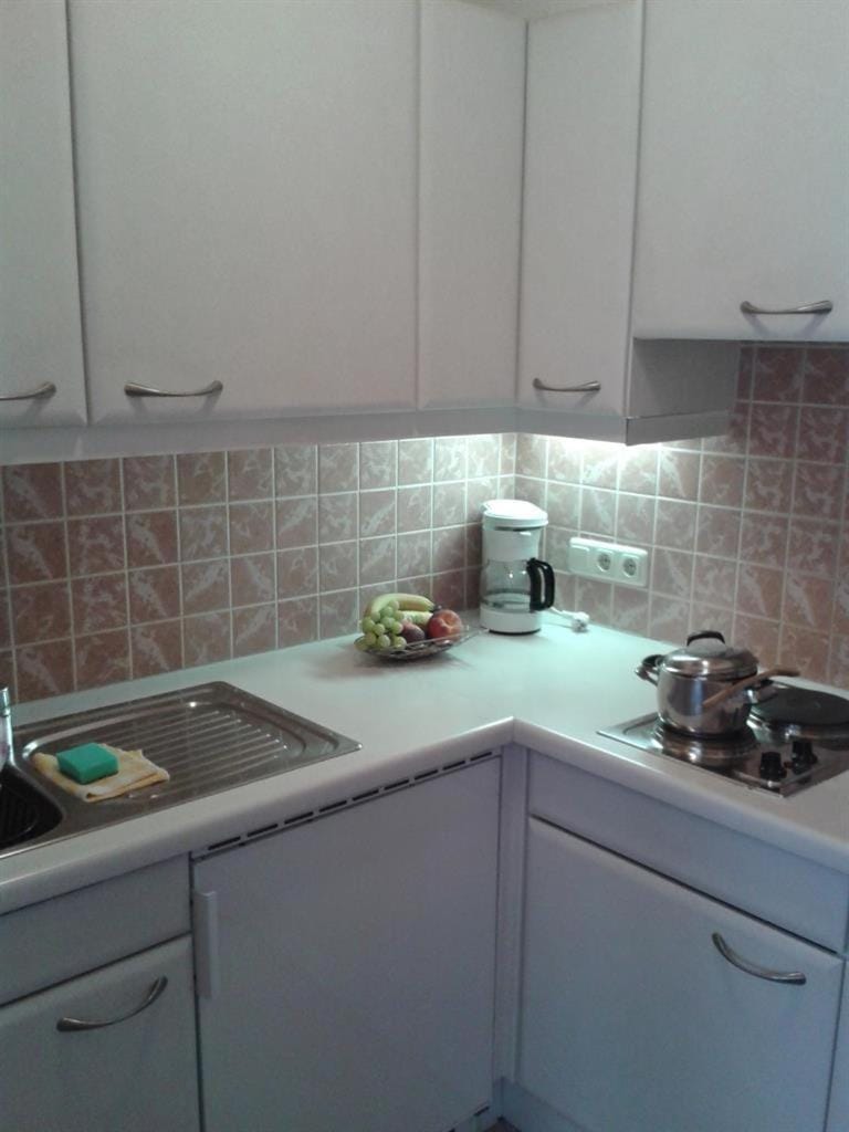 Kitchen or kitchenette, pet friendly, stove