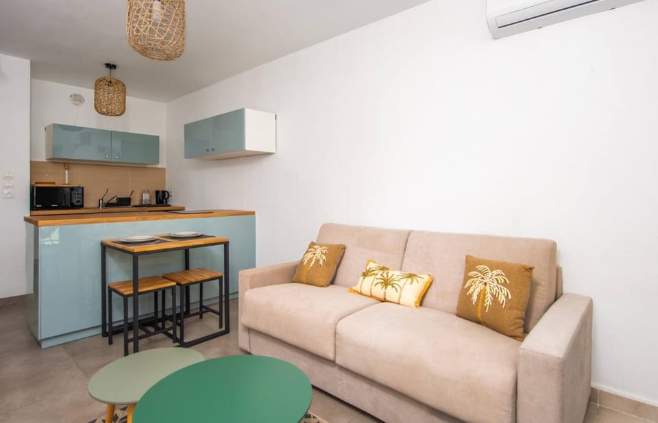 Communal lounge/ TV room, Living room, Other