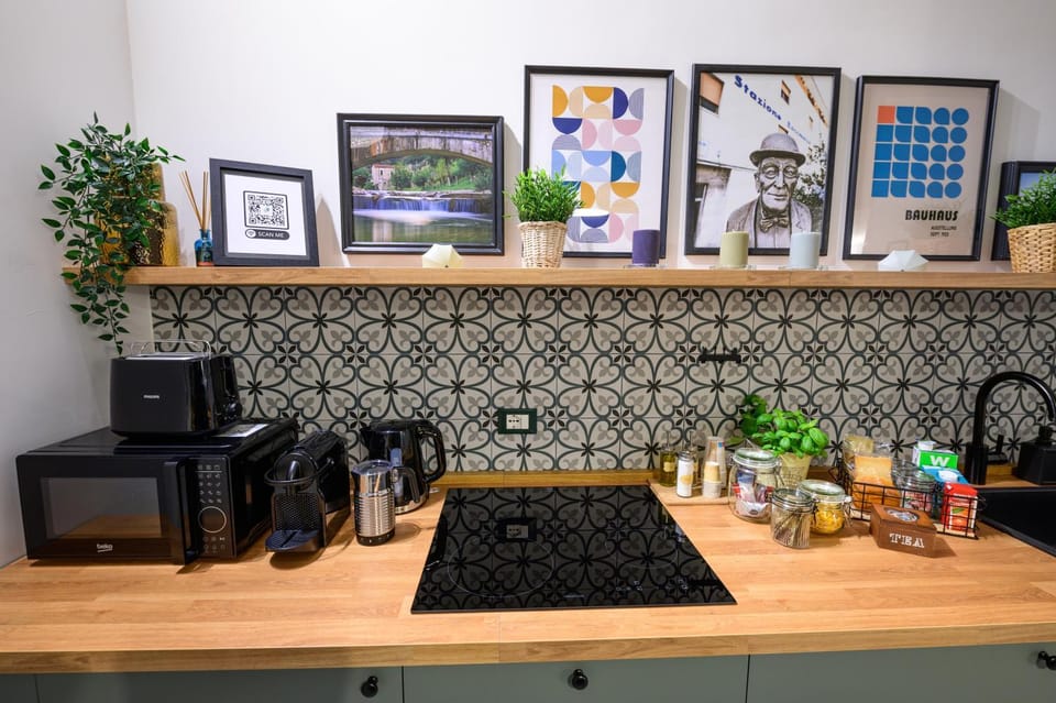 Coffee/tea facilities, Food and drinks, minibar, stove, toaster, kitchen
