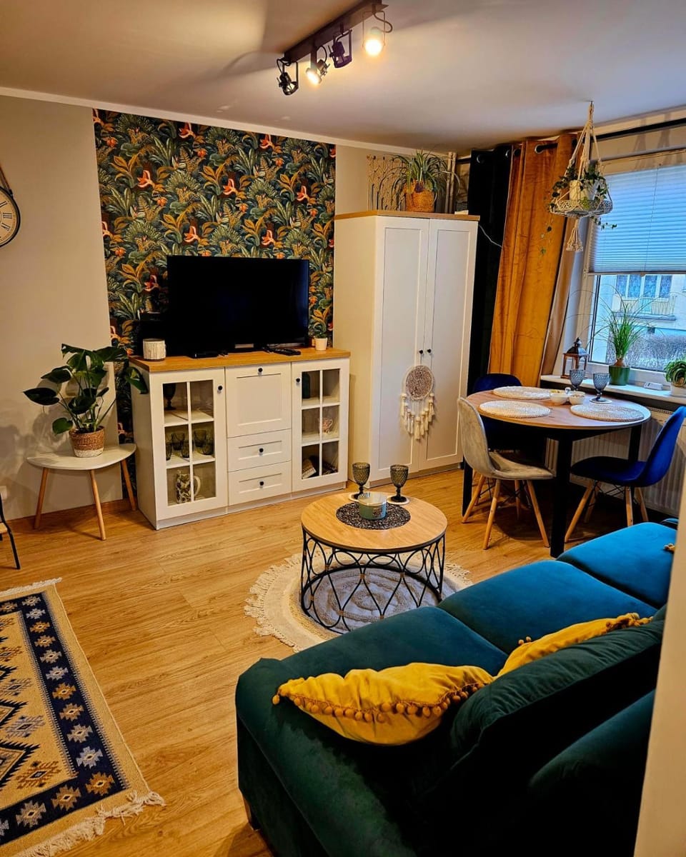 Communal lounge/ TV room, TV and multimedia, Living room, Seating area
