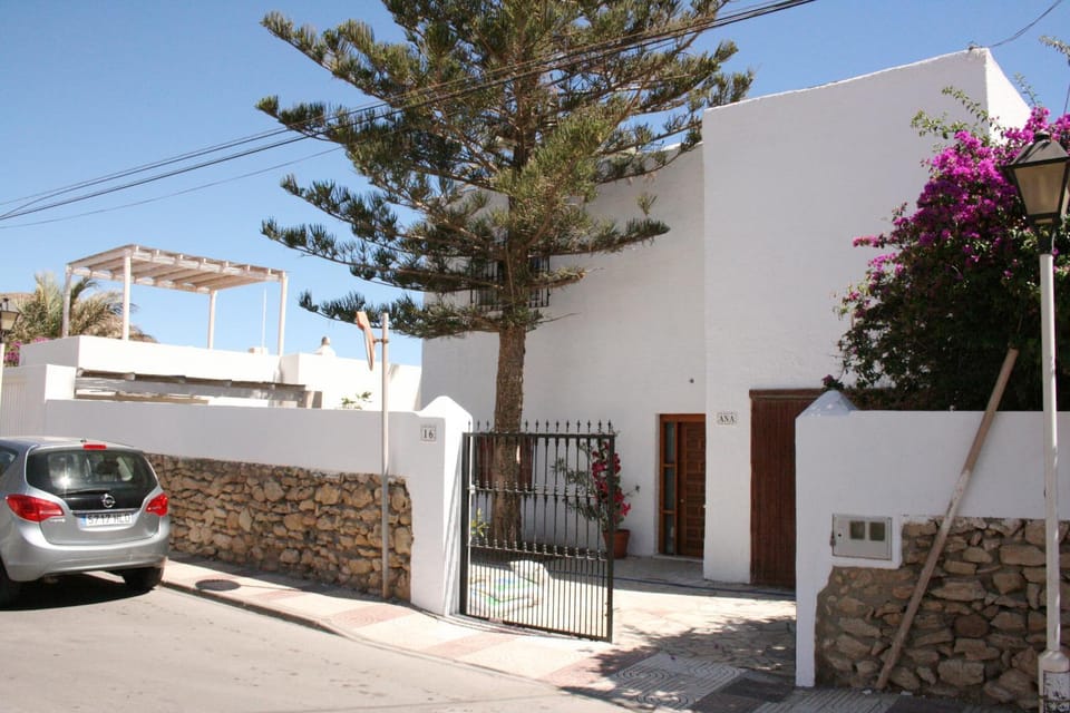 Facade/entrance, Facade/entrance, Day, Garden, View (from property/room)