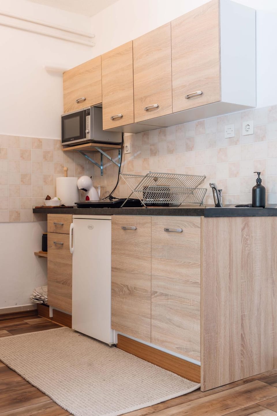 Kitchen or kitchenette, stove, kitchen