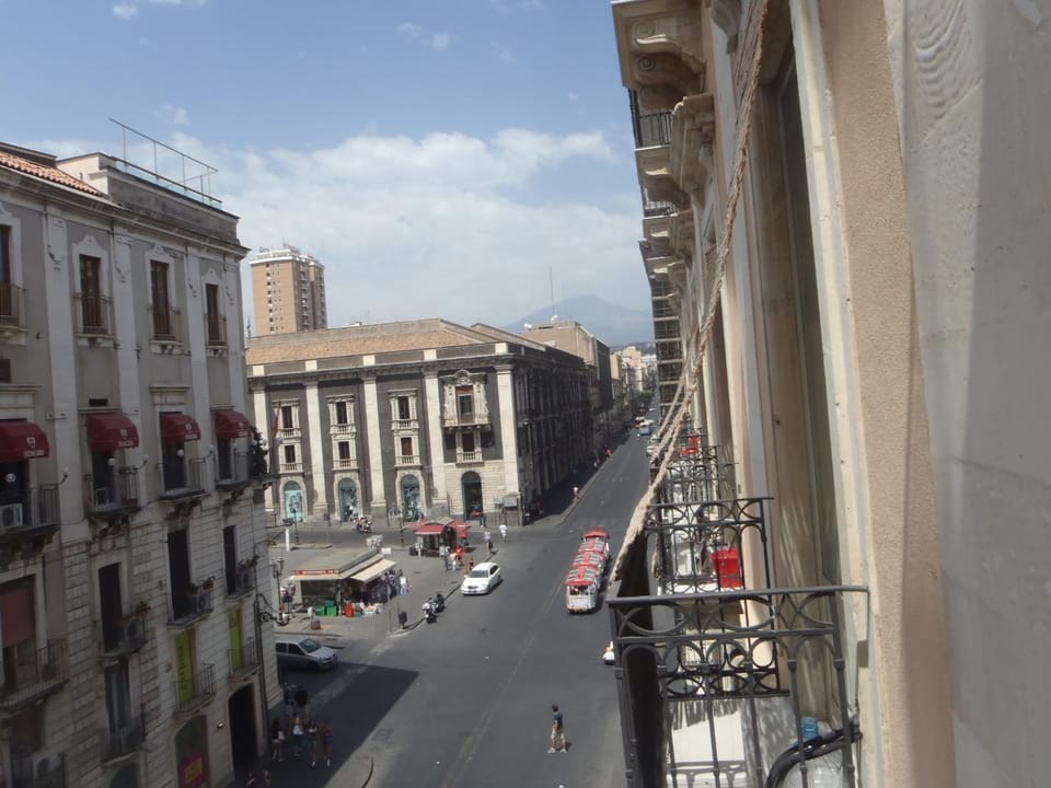 Property building, Day, Street view