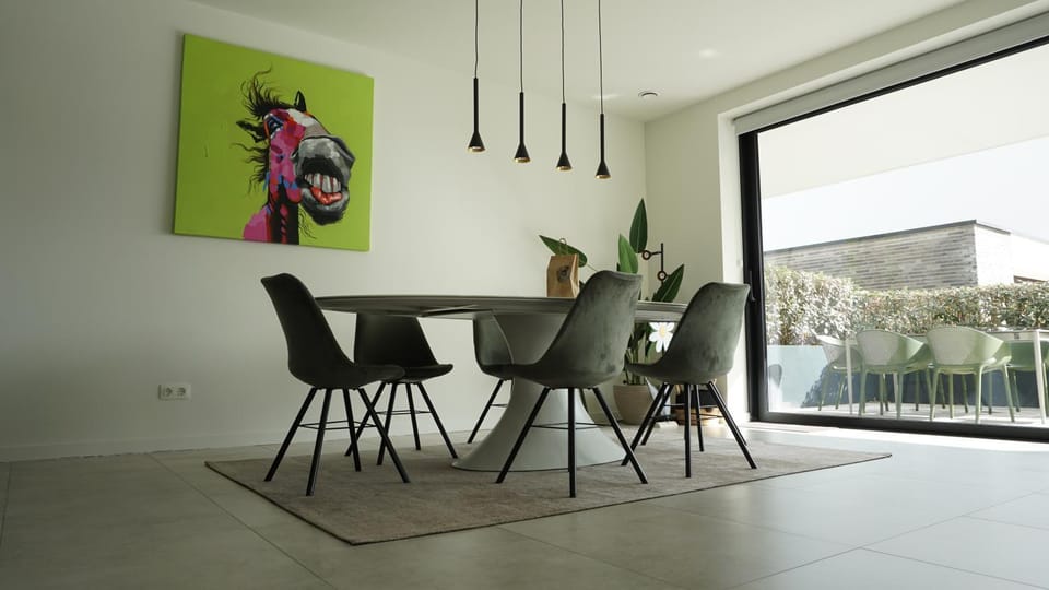 Living room, Dining area