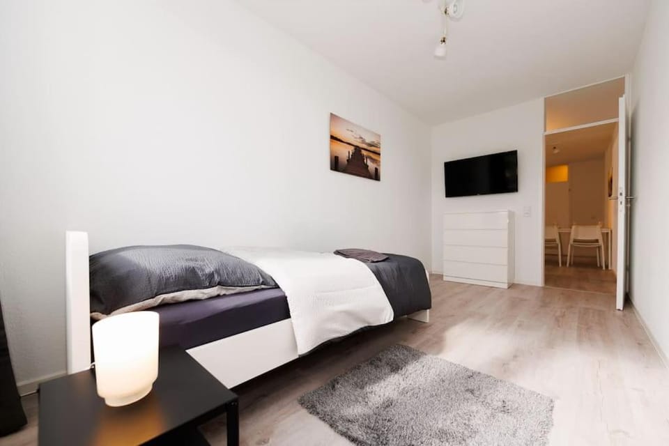 BR11 - 8 Betten Wohnung in Wehen Apartment in Wiesbaden